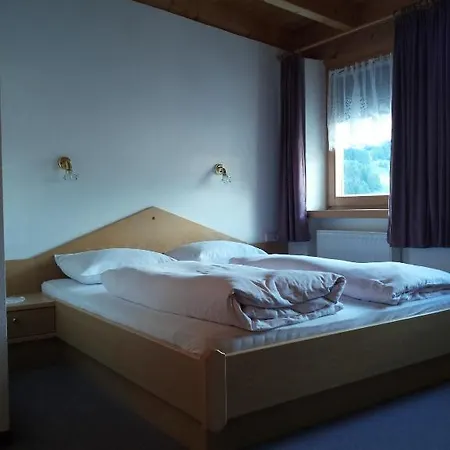 Hotel Laerchenhain St. Valentin auf der Haide Zimmer foto